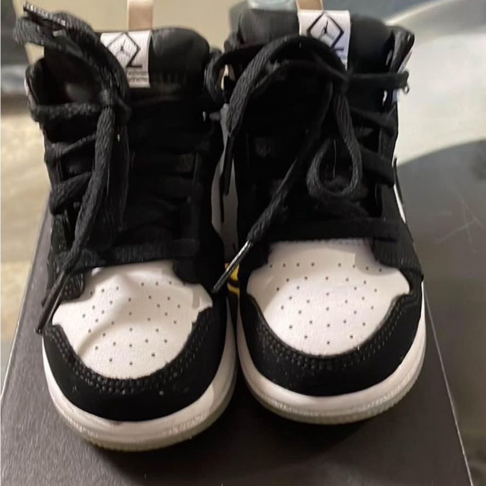 Toddler Black and white high top Jordans